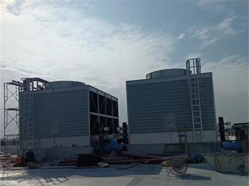闭式逆流冷却塔